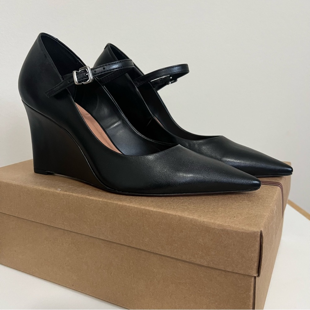 Sibley Mary Jane Wedge Heel, size 36